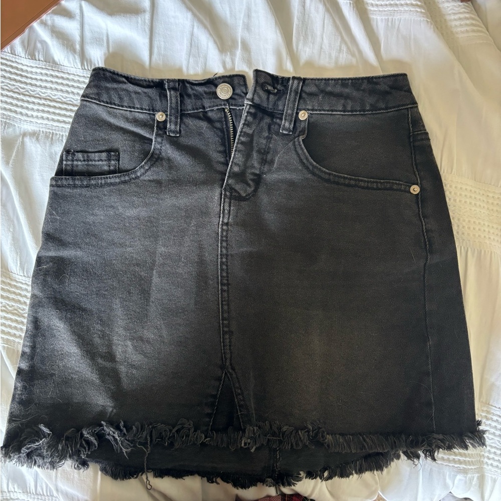 Black Jean Denim Skirt ~ Perfect for any concert/tailgates coming up 🤠